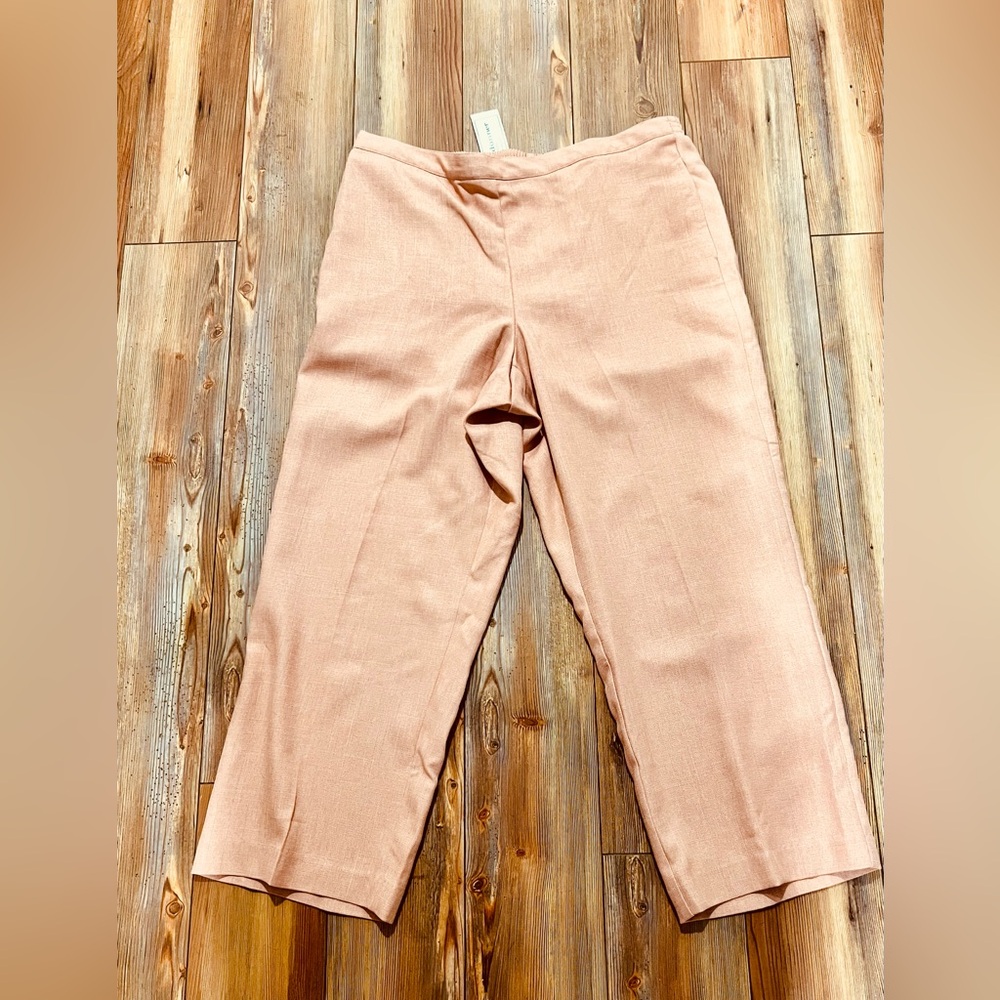 Alfred Dunner  NWT Sz 18 Petite Blush Color Pants.  Elastic waist in the back.